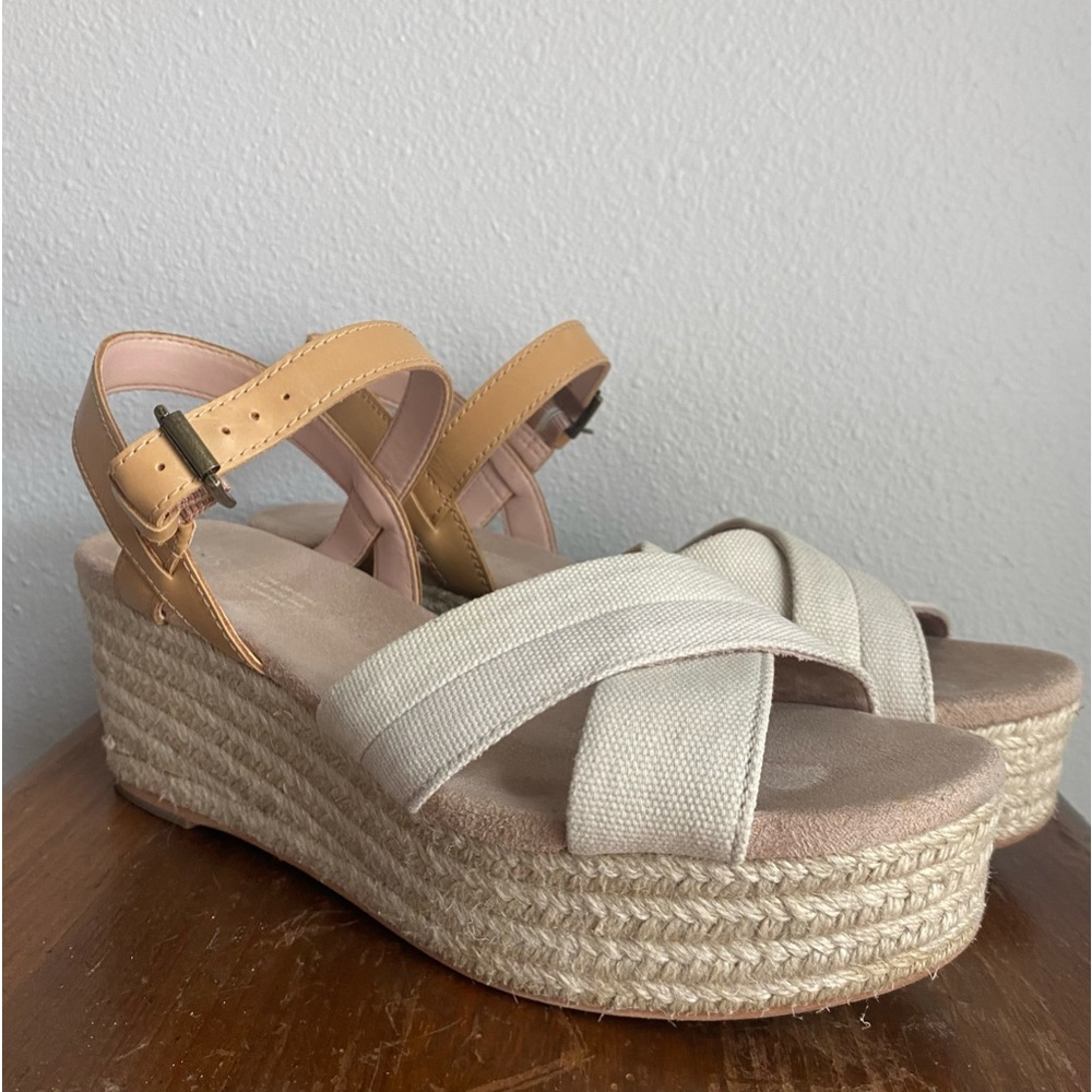 TOMS Willow BEIGE CANVAS Open-Toe ESPADRILLE Platform Wedge HEELS SANDAL…